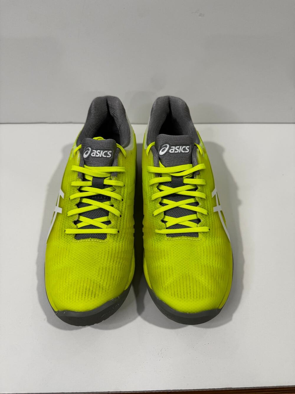 ASICS Women’s Tennis Court Shoes Sneakers Neon Yellow Size 8 Pre-Owned Excellent